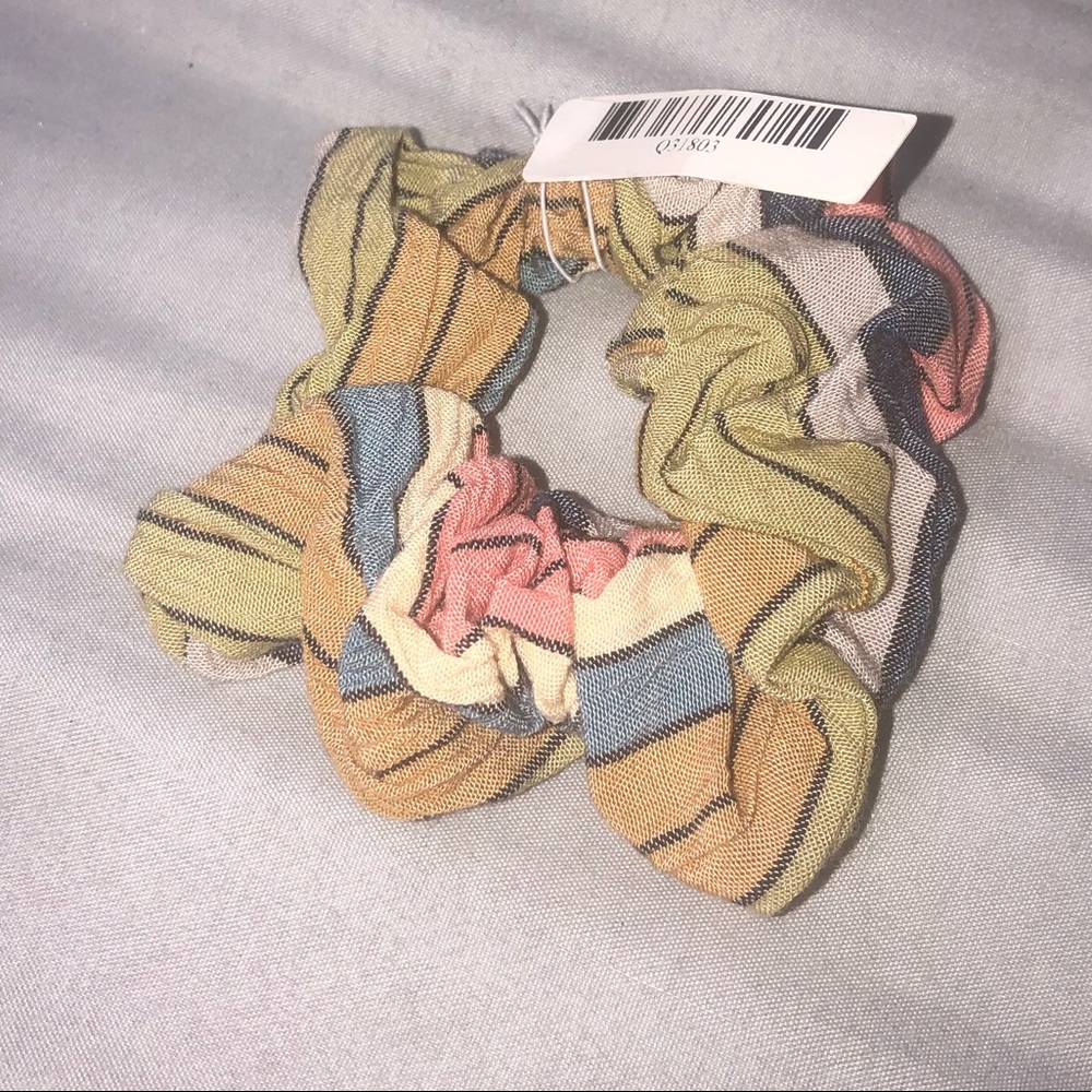 Trendy scrunchie